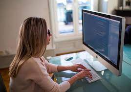 5 Reasons You Need To Hire A Digital Marketing Professional